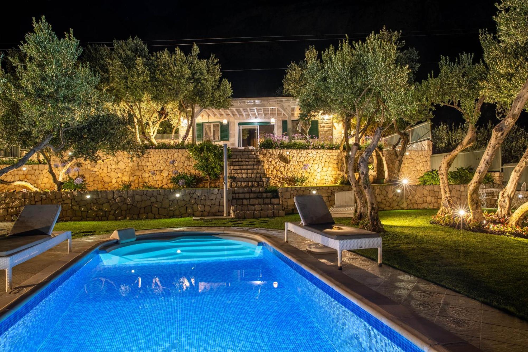 Villa Tamaris Макарска Екстериор снимка